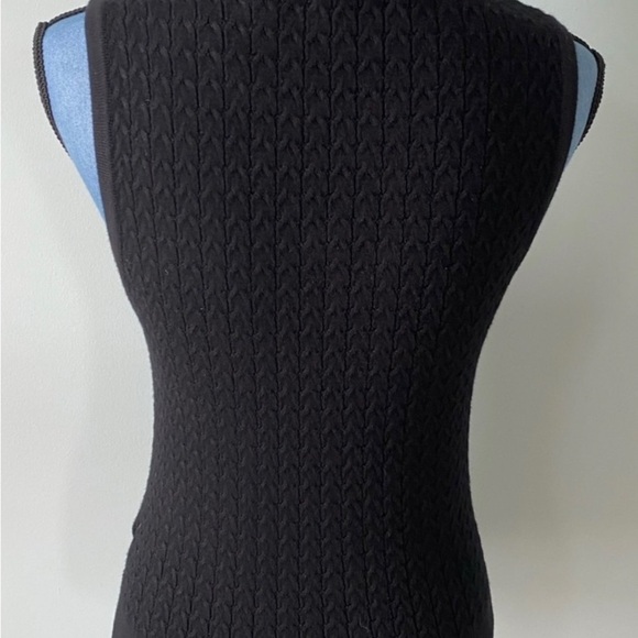 Women’s Sweater Vest Size Large But Runs Small Black Collared Forever 21 NWOT - Picture 5 of 6